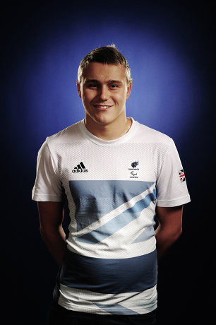 На фото: Олли Хинд во время фотосессии британской команды Паралимпийских игр.