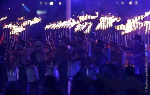 Паралимпиада в Лондоне завершилась "Фестивалем огня" 