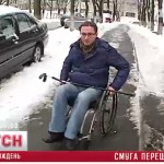 Зимой украинские инвалиды-колясочники ради выживания превращаются в суперменов