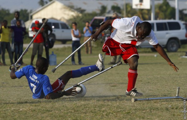 Как люди с инвалидностью играют в футбол