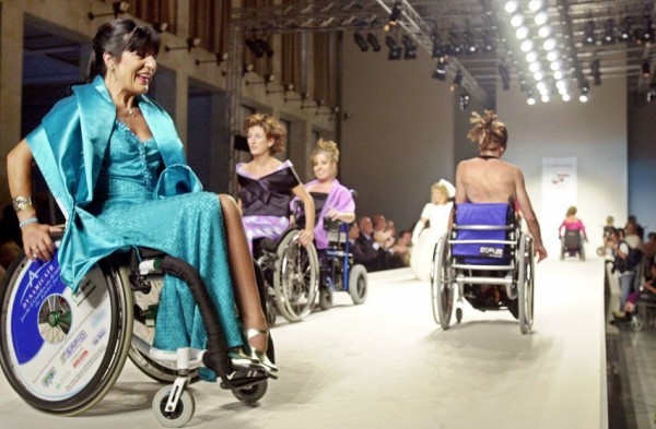Модная одежда для инвалидов