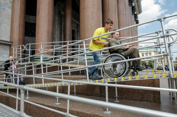 В Петербурге появится служба личных помощников для детей-инвалидов
