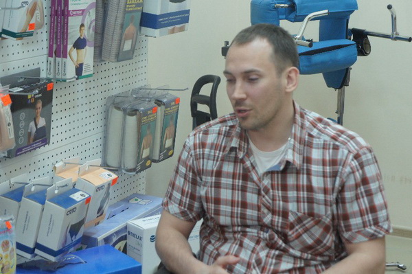 Череповецкий инвалид-колясочник не сдался после аварии и открыл свой бизнес