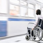 Специальная служба поможет инвалидам передвигаться в метро Москвы