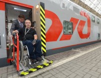 В 14 поездах РЖД появились кресла-коляски для инвалидов