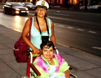 С двух лет Юлия из Великого Новгорода в инвалидной коляске, но она нашла любимого