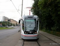 В Москве представили новый низкопольный трамвай отечественного производства