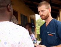 «Следование за Богом может привести в неожиданные места»: открытое письмо волонтера, заразившегося вирусом Эбола