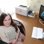 Инвалид-колясочник Анна Авдиевич работает бухгалтером, учится на логиста и мечтает создать семью