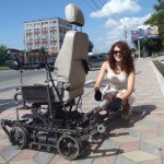 Новосибирские инженеры создали коляску, способную преодолевать лестничные пролёты