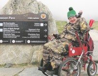 Альпинистка из Карпинска покоряет горы на инвалидной коляске