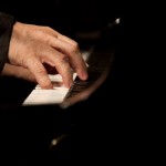 В Японии разработано фортепиано, на котором можно играть без рук