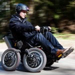 Моторизованная коляска-внедорожник: на экстремальную прогулку, не вставая с кресла