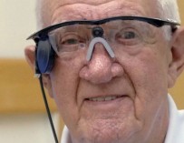 В Британии проведена первая в мире пересадка искусственного глаза