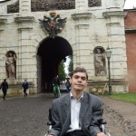Хочу быть как все: екатеринбуржский инвалид-колясочник ремонтирует компьютеры, занимается спортом и ездит по стране