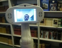 В пяти школах Астрахани появятся роботы телеприсутствия