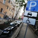 «Как инвалиды будут пользоваться парковкой — никого не интересует»