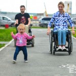 «Грустно только, что я не могу пройти с ней за ручку»: екатеринбурженка рассказала, как воспитывает дочь, сидя в инвалидной коляске