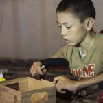 Двенадцатилетний мальчик-инвалид продает дома, чтобы помочь семье