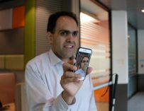 Новое приложение Microsoft позволит слепым людям просматривать фотографии на смартфоне